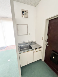 丸鈴グリーンビルBの内装