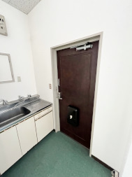 丸鈴グリーンビルBの内装