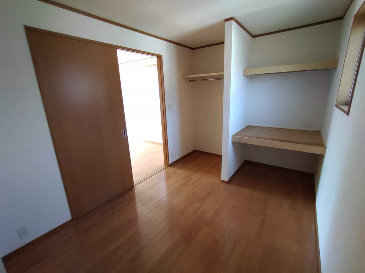 中古住宅　いわき市平成二丁目の収納|主寝室　ウォークインクローゼット