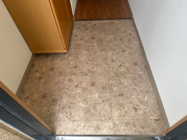 ル・マンド東延末の玄関