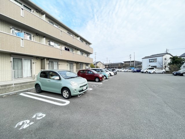 パルク　セゾン　Ⅰ棟の駐車場