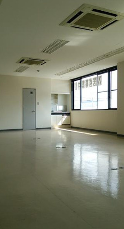 守山市守山４丁目の事務所の内装