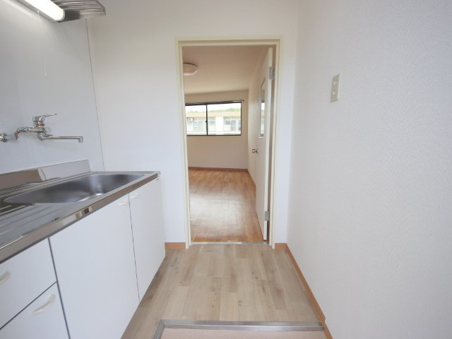 諏訪東生駒ビルの内装