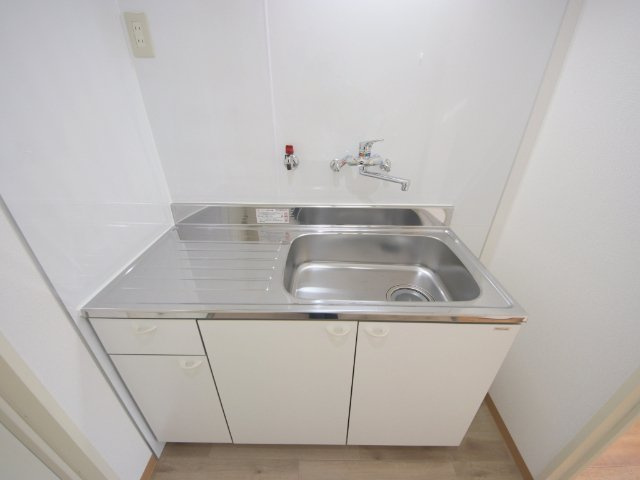 諏訪東生駒ビルのキッチン