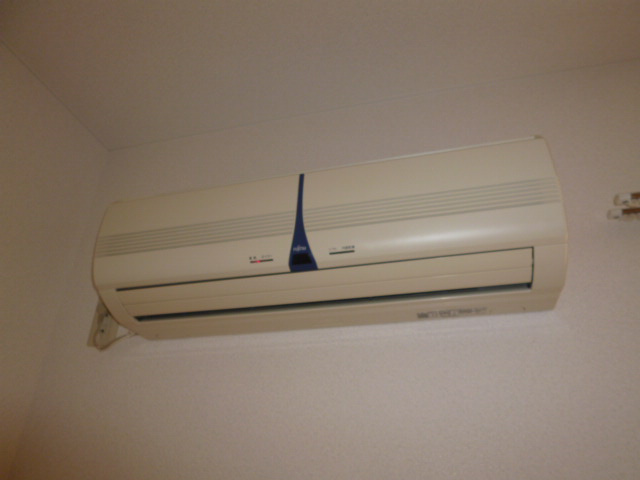 レジデンス辻が花２の設備|エアコン