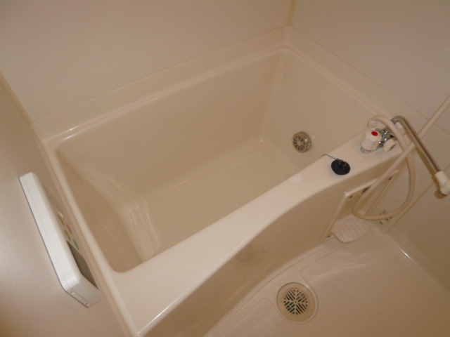 レジデンス辻が花２の浴室|追い焚きバス