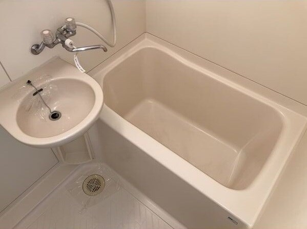 クレスト植田の浴室