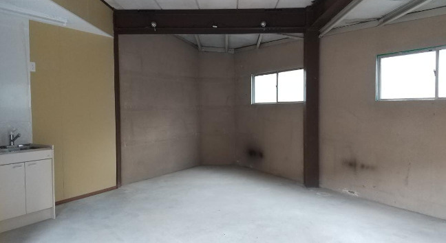 大津市昭和町の店舗一部の内装