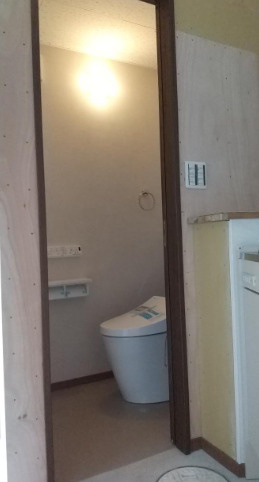 大津市昭和町の店舗一部のトイレ