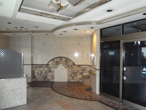 ライオンズガーデン植田中央のロビー