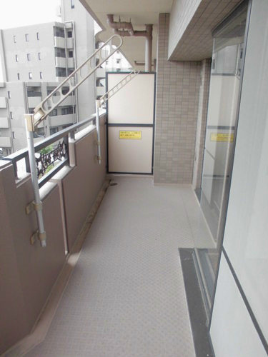 ライオンズガーデン植田中央のバルコニー