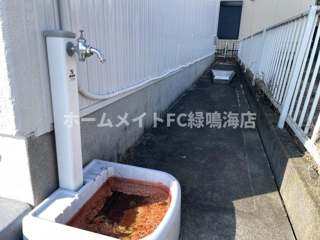 古城２丁目倉庫付事務所の外観|散水栓