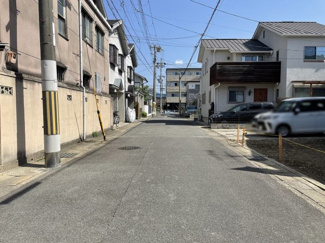 【前面道路含む現地写真】