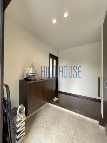 松下邸貸家の玄関