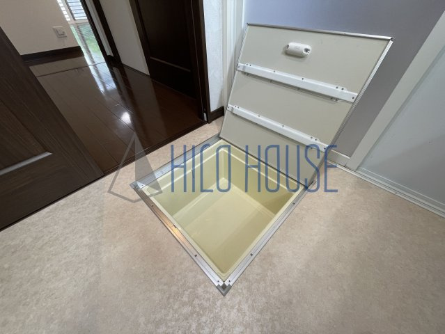 松下邸貸家の収納