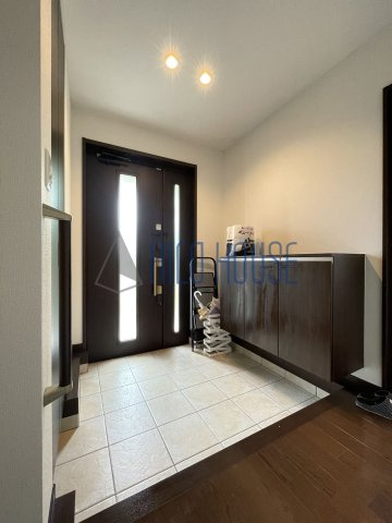 松下邸貸家の玄関