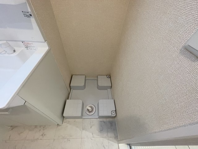 ウィン淡路駅前