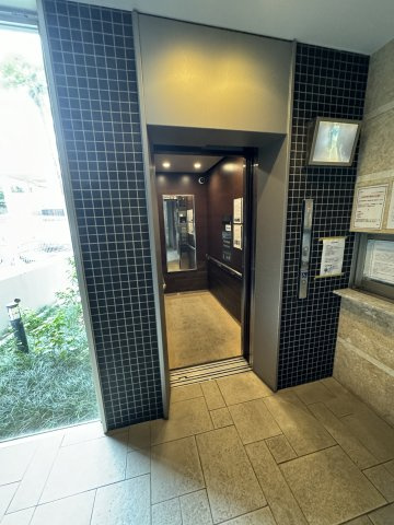 ワイズエステムコート安里国際通りのロビー