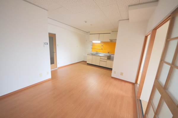 第6サンコウヒルズの居間・リビング