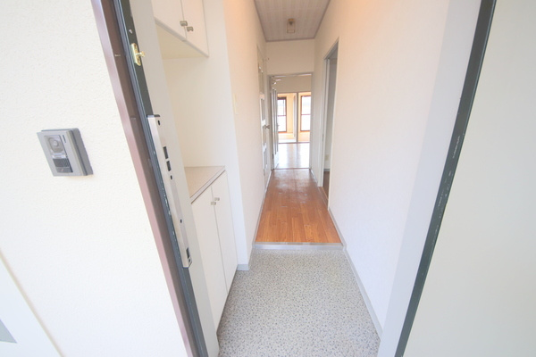 第6サンコウヒルズの玄関