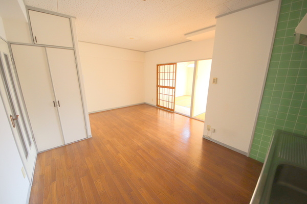 第6サンコウヒルズの居間・リビング