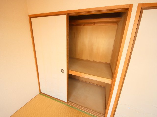 第3サンコウハイツの収納