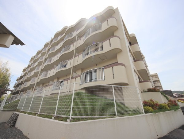 第6サンコウヒルズの外観
