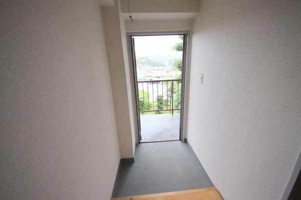 生駒市壱分町の賃貸マンションの玄関