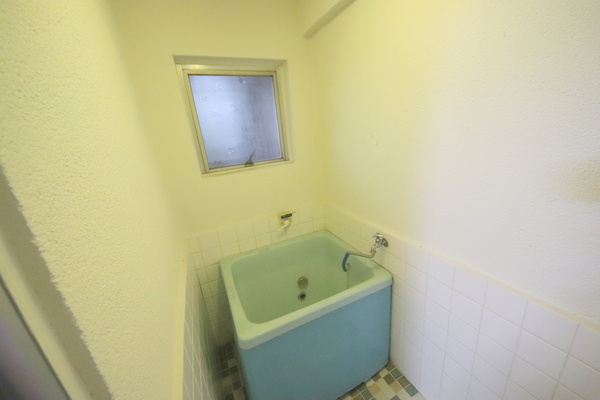 生駒市壱分町の賃貸マンションの浴室