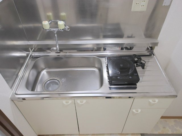 ハイタウンA棟のキッチン