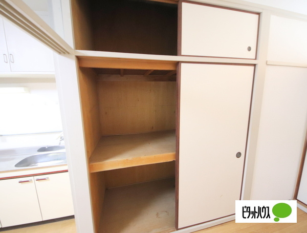 ガーデンハイツ高川の収納