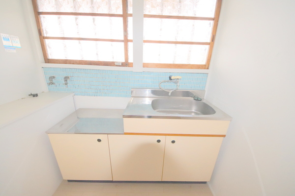 高雅苑のキッチン