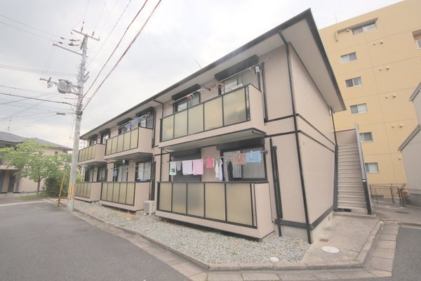 ビヨンドエミネンスA棟の外観