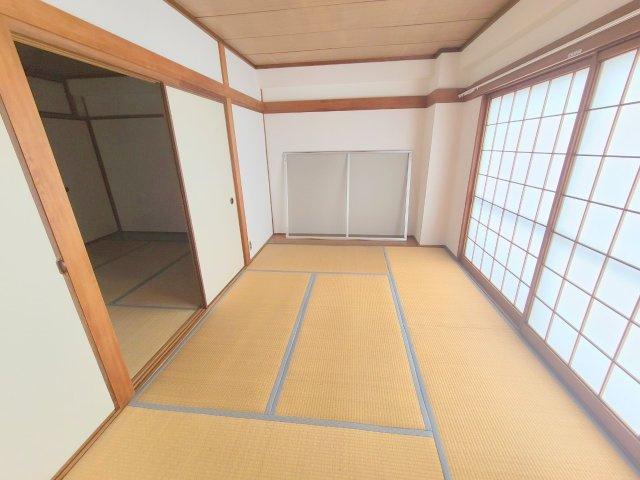 生駒市本町の賃貸マンションの和室