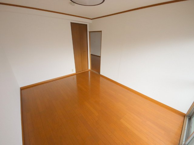 ニュー麹屋マンションのその他