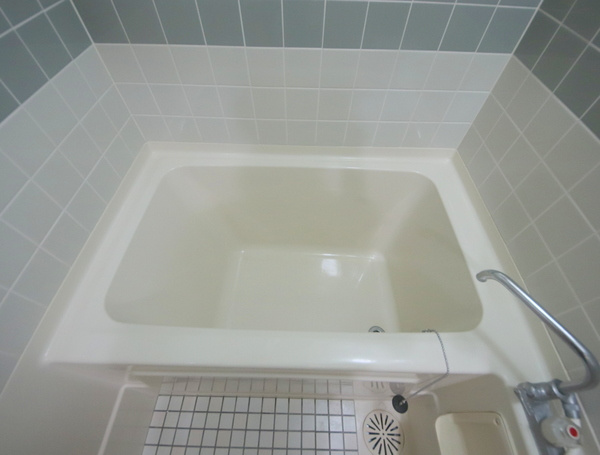 ハイツ有明の浴室