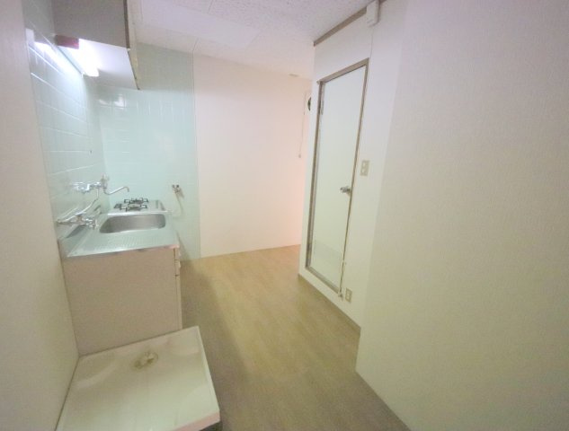 コーポ華の居間・リビング