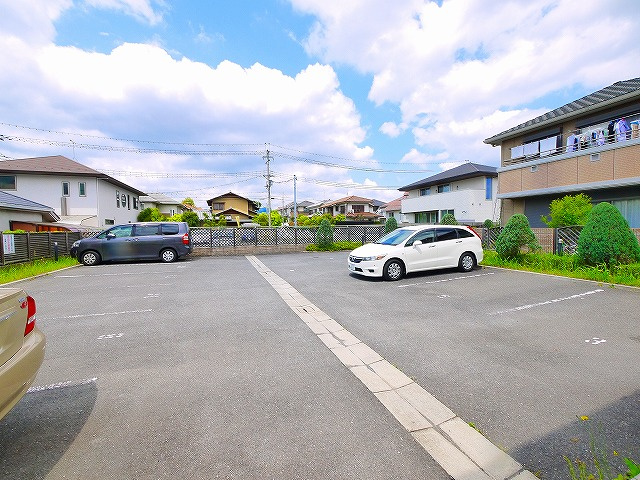 昴の郷学園前の駐車場|駐輪場です