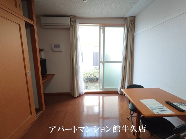 レオパレスさくらの居間・リビング