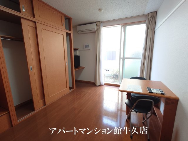 レオパレスさくらの居間・リビング