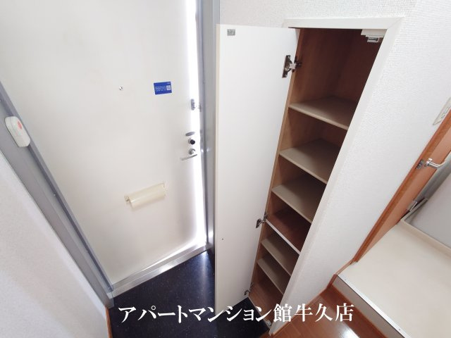 レオパレスさくらの玄関