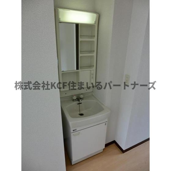 赤司アパートの洗面所|使いやすい洗面所です