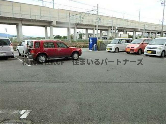 プレアール荒木の駐車場|駐車場に車を止められます