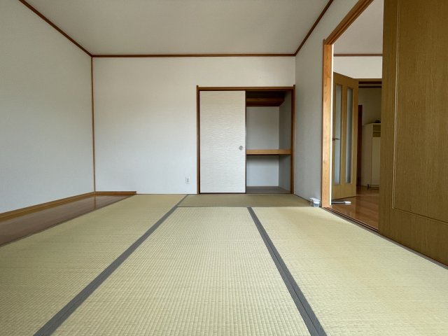 亀幸園ハイツの和室