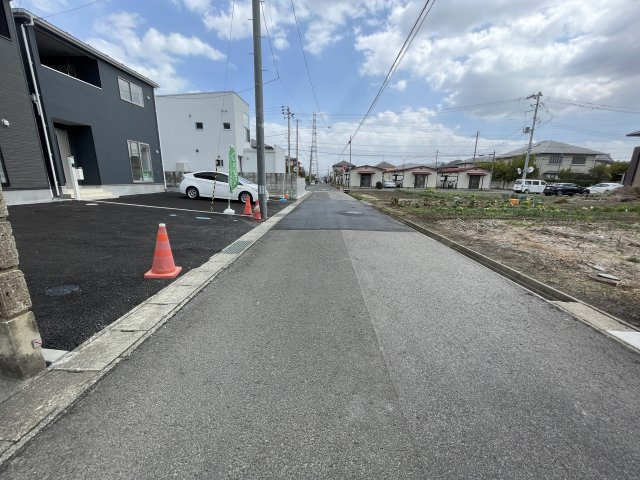 福島市笹谷第8　Cradle garden　全3棟の前面道路含む現地写真