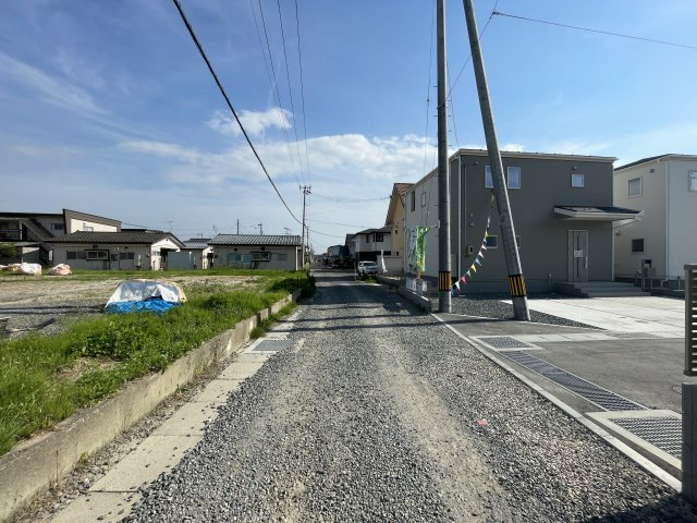 福島市宮代第7　Livele Garden　全4棟の前面道路含む現地写真