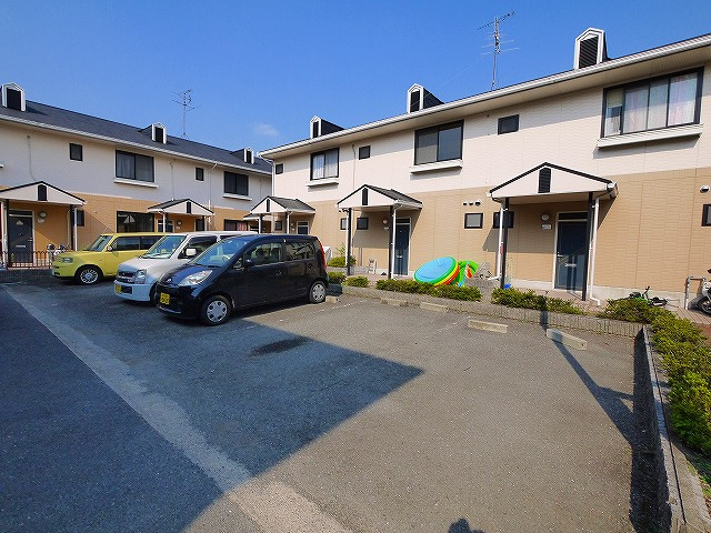 エクセレントヴィレッジオオダBの駐車場