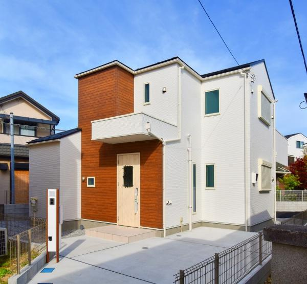 横浜市金沢区寺前２丁目の新築一戸建の外観|周辺は落ち着いた住環境。
是非一度、現地ご確認ください。
ご自宅まで送迎も可能です