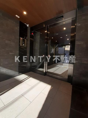 【エントランス】 | エスケーイリス | 建物の内部です