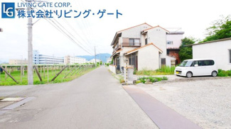 【前面道路含む現地写真】 | 南道路。交通量の少ない道路で車庫入れし易いです。